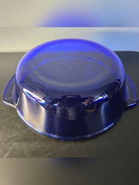 Vintage Anchor Hocking USA cobalt blue glass casserole dish w handles 2 QT